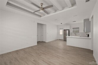 308 W Campeche Ave, Unit 4 in Alton, TX - Foto de edificio - Building Photo