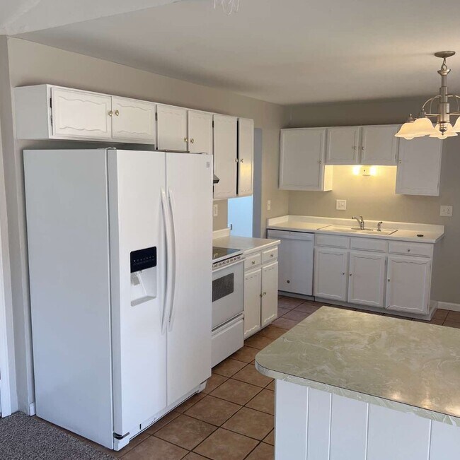 7285 S Elm Ct in Centennial, CO - Building Photo - Building Photo
