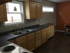 1305 E 36th St in Erie, PA - Building Photo