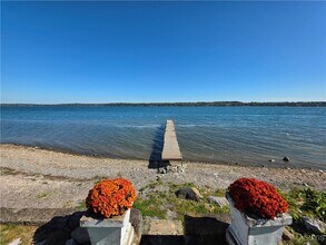 5358 W Lake Rd in Auburn, NY - Building Photo - Building Photo