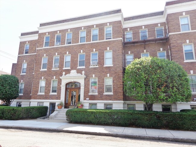 property at 4 Ransom Rd