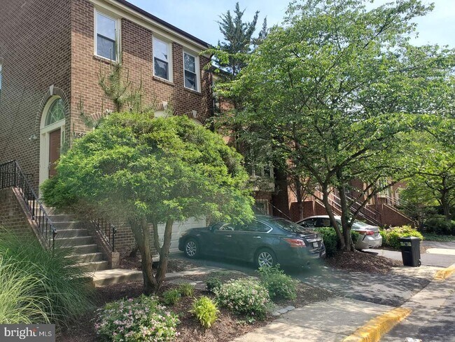 property at 1569 Templeton Pl
