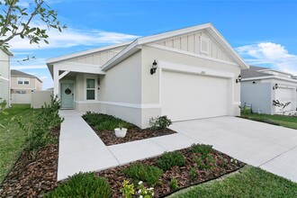 2022 Alluring Ln in Davenport, FL - Foto de edificio - Building Photo