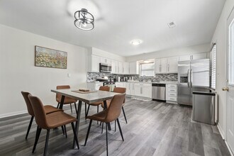 214 Bridgefield Pl in Durham, NC - Building Photo - Building Photo