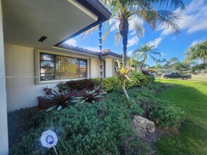 2980 SW 111th Ave in Miami, FL - Building Photo - Building Photo