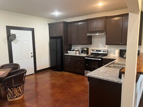 1055 Deer Ln in Azle, TX - Building Photo - Building Photo