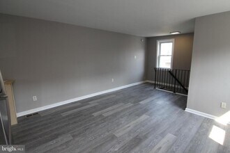 411 Grove St in Bridgeport, PA - Building Photo - Building Photo