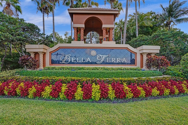 property at 162 Bella Vista Way
