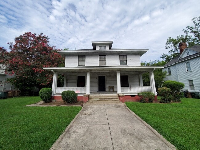 property at 320 S Mendenhall St