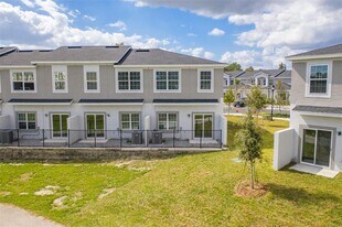 2131 Penny Ln in Kissimmee, FL - Building Photo