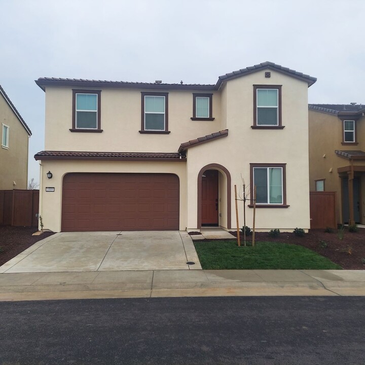 1009 Sierra Morena Wy in Roseville, CA - Building Photo