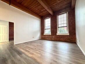 4 Bishop St, Unit 303 in Framingham, MA - Building Photo - Building Photo