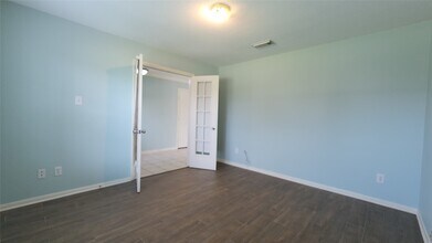 2003 MacKenzie Way in Missouri City, TX - Building Photo - Building Photo