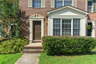 132 Popular Ct in Farmville, VA - Building Photo - Building Photo