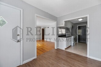 1713 S Faulders Ln in Wichita, KS - Building Photo - Building Photo