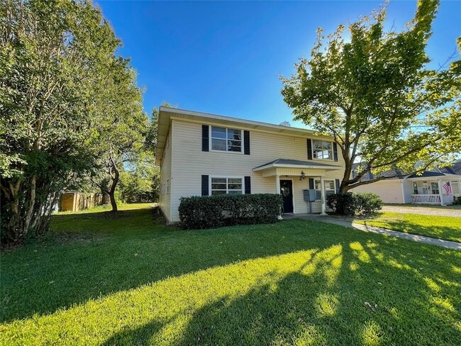 1016 W Gandy St, Unit 4 in Denison, TX - Building Photo - Building Photo