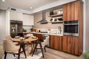 Lana in Culver City, CA - Building Photo