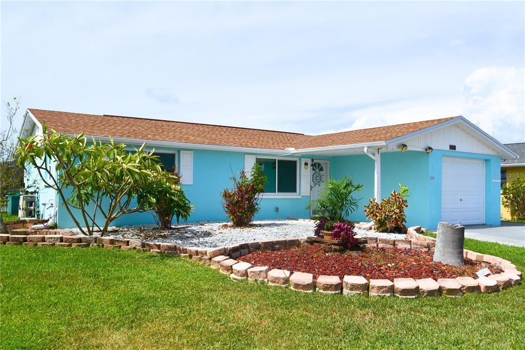 3839 Star Island Dr in Holiday, FL - Building Photo