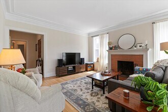 5331 S Cornell Ave in Chicago, IL - Building Photo - Building Photo