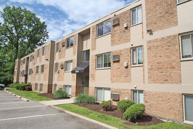 Red Bank Reserve in Cincinnati, OH - Foto de edificio - Building Photo