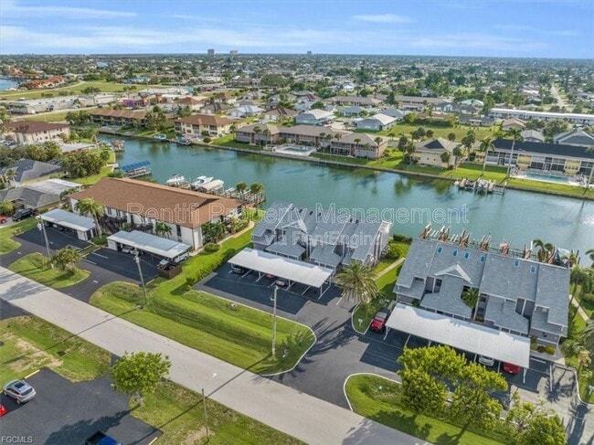 4626 SE 5th Pl in Cape Coral, FL - Building Photo - Building Photo