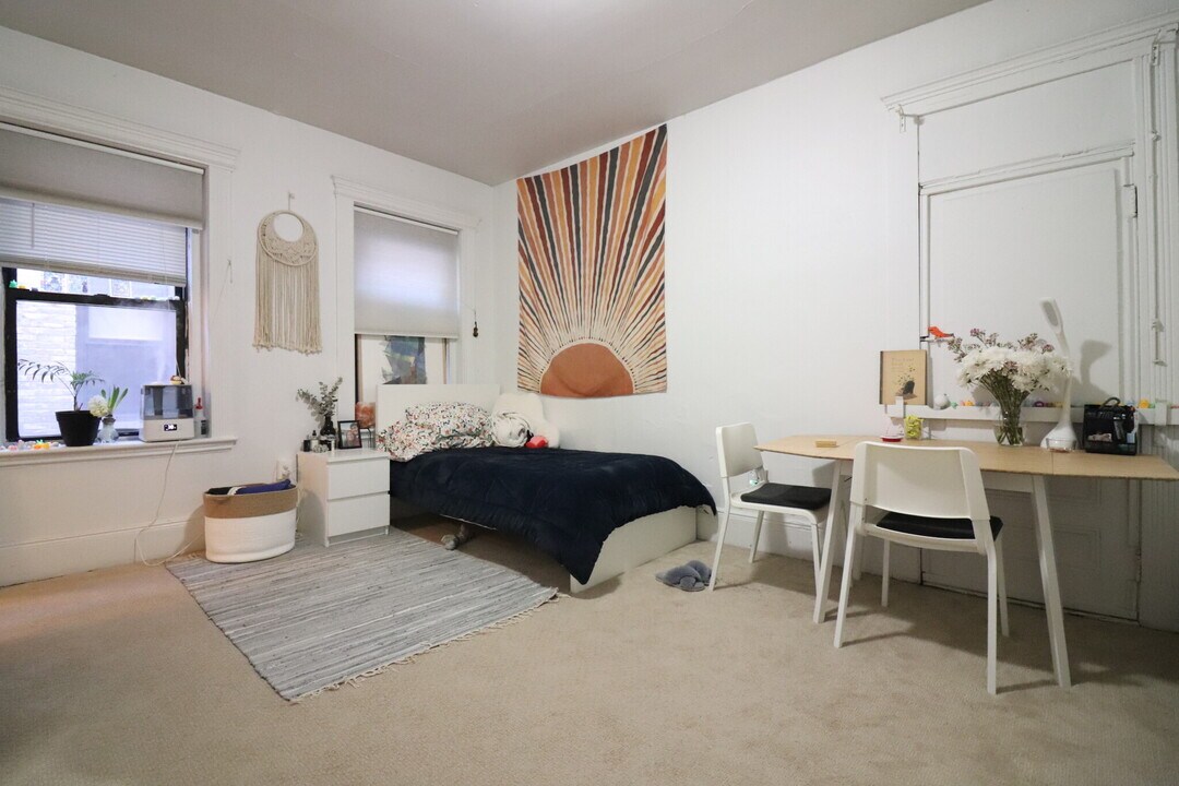 238 Hemenway St, Unit 9 in Boston, MA - Building Photo