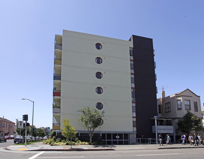 Doh On Yuen Apartments in Oakland, CA - Building Photo - Building Photo