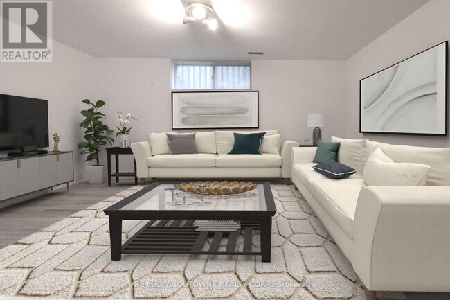 34 Glenmanor Dr in Oakville, ON - Building Photo - Building Photo