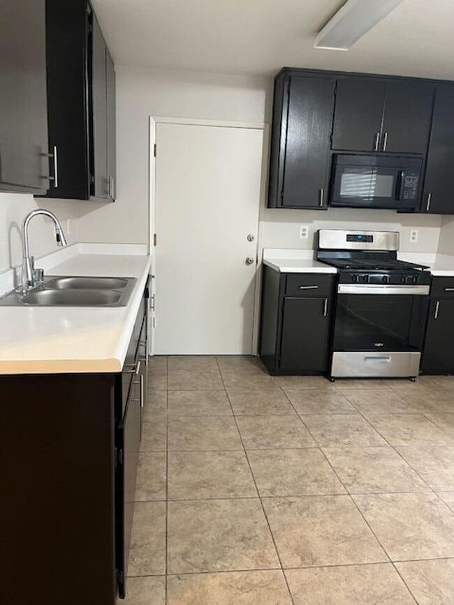 property at 5904 Auburn St