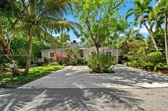 4054 Bonita Ave in Miami, FL - Foto de edificio - Building Photo