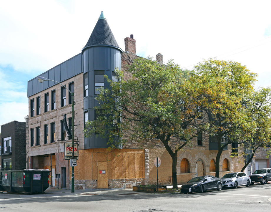 3057-3059 W Diversey Ave in Chicago, IL - Building Photo