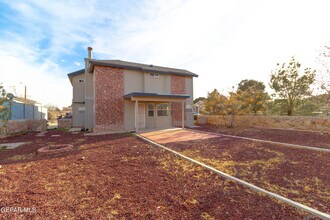 12029 Crown Woods Ct in El Paso, TX - Building Photo - Building Photo