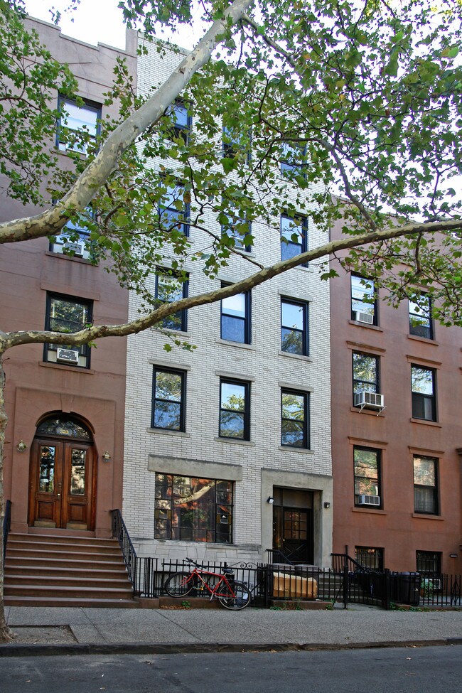 325 Clinton St in Brooklyn, NY - Building Photo - Building Photo