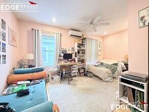 5 Weitz St, Unit 2 in Boston, MA - Building Photo - Building Photo