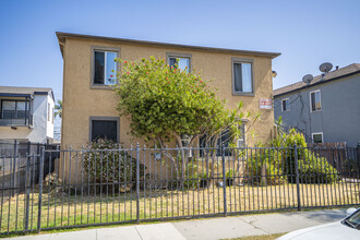 1960 Cedar Ave in Long Beach, CA - Building Photo - Building Photo