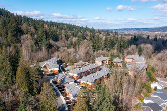 Kelkari in Issaquah, WA - Foto de edificio - Building Photo