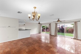 20003 NE 6th Ct Cir in Miami, FL - Building Photo - Building Photo