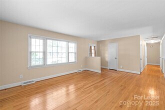 2200 Collingdale Pl in Charlotte, NC - Building Photo - Building Photo