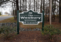 The Wesbury and Wesbury Plaza in Concord, NC - Foto de edificio - Building Photo