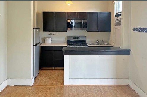 1931 P St, Unit B, Unit B