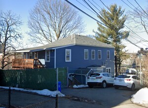 163 Ferry St, Unit 2 in Malden, MA - Building Photo - Building Photo
