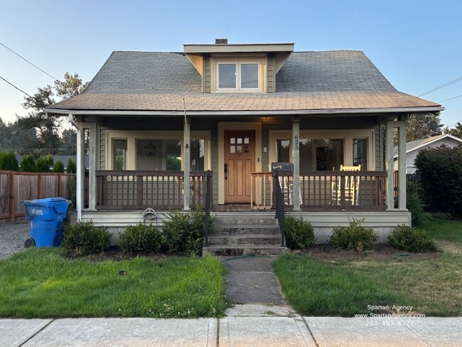property at 625 Elizabeth St
