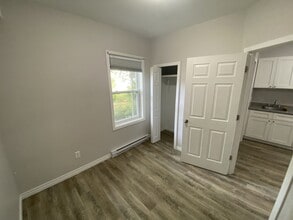 258 Robinson St in Moncton, NB - Building Photo - Building Photo