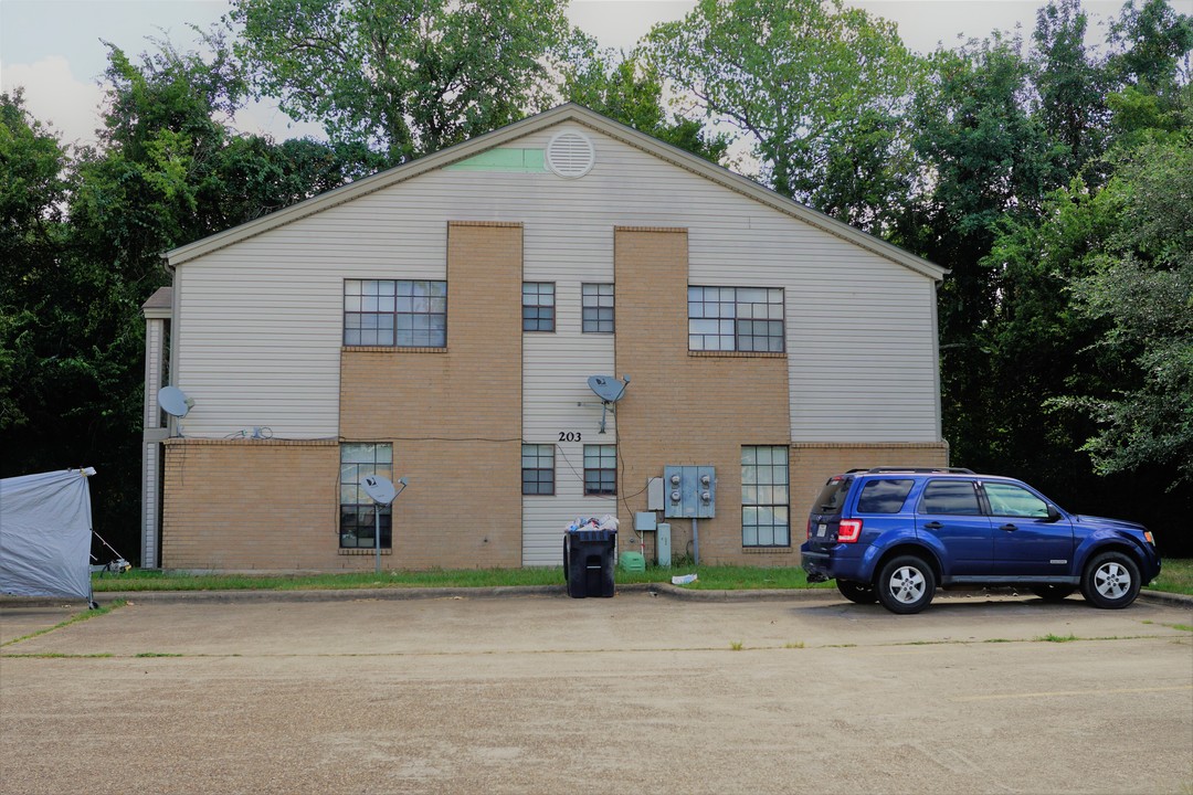 203 Winter Park in College Station, TX - Building Photo