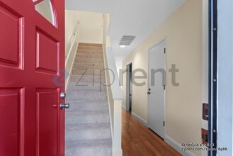 700 Chiquita Ave in Mountain View, CA - Building Photo - Building Photo