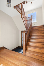 6 Highland St-Unit -B1 in West Hartford, CT - Building Photo - Building Photo
