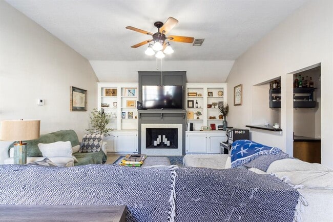 46 Campeche Cir in Galveston, TX - Building Photo - Building Photo