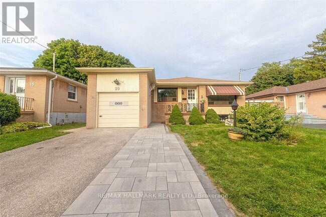 20 Pixley Crescent in Toronto, ON - Building Photo - Building Photo