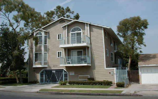 235 E Nevada St in Long Beach, CA - Building Photo - Building Photo