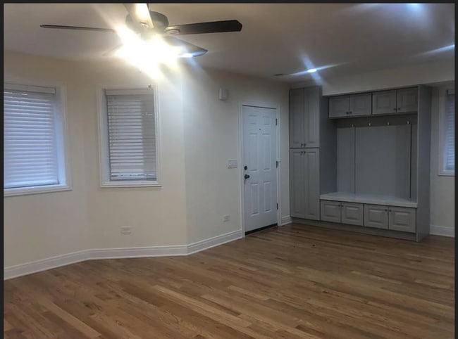 2505 N Hamlin Ave in Chicago, IL - Building Photo - Building Photo
